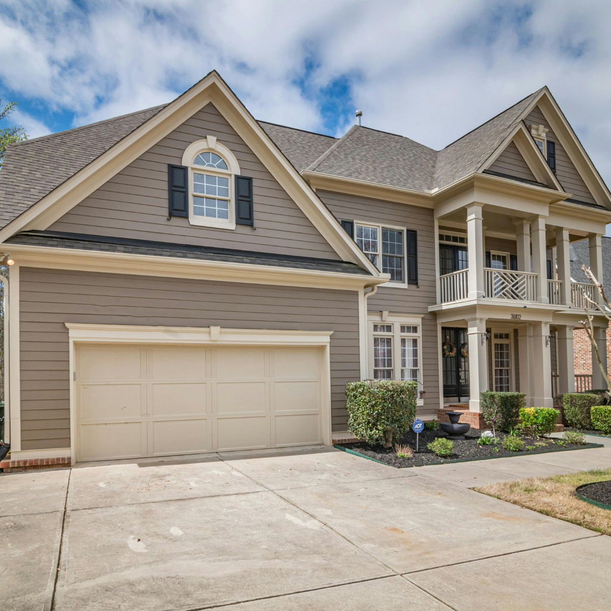 Your Home’s Siding: The Quiet Workhorse That Protects Your Biggest Investment